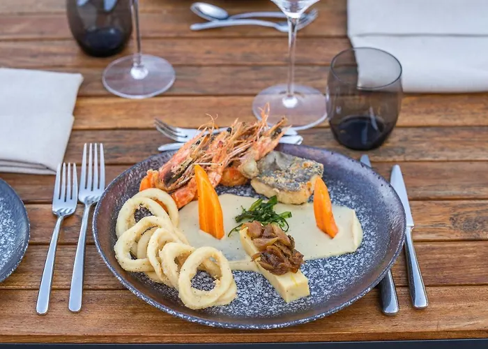 Hvd Reina Del Mar - Premium Service & Free Parking Hotel